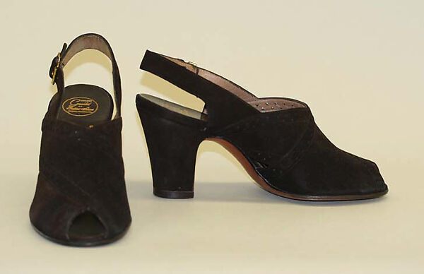 Pumps, Schwartz &amp; Benjamin, Inc. (American, 1923), leather, metal, American 