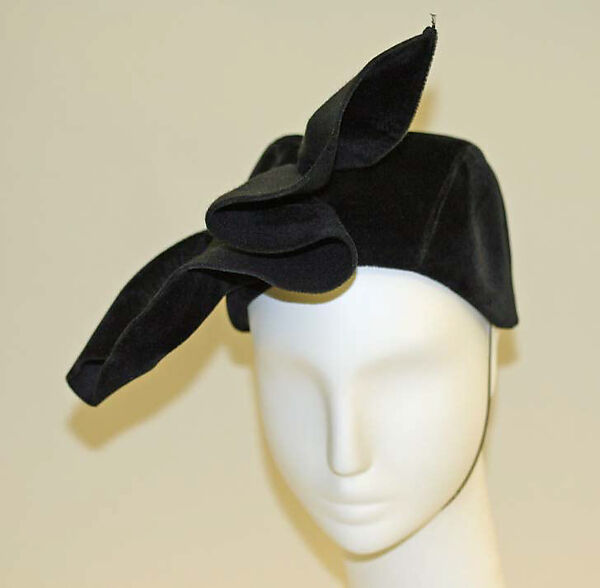 Hat, Schiaparelli (French, founded 1927), [no medium available], French 