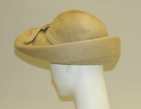 Hat, Lilly Daché (American (born France), Bègles 1898–1989 Louvecienne), fur, wool (probably), American