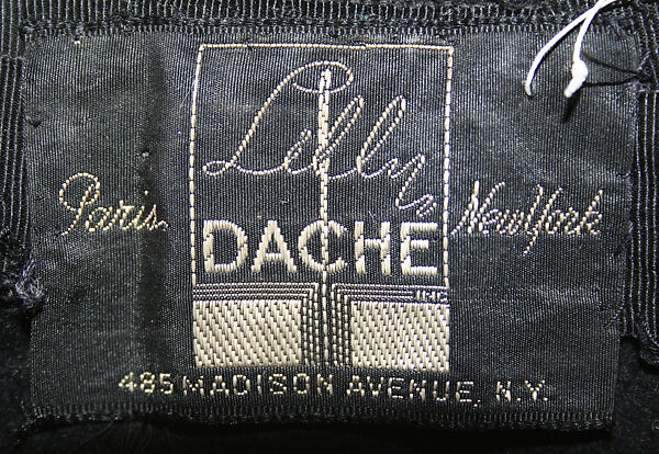 Hat, Lilly Daché (American (born France), Bègles 1898–1989 Louvecienne), silk, American