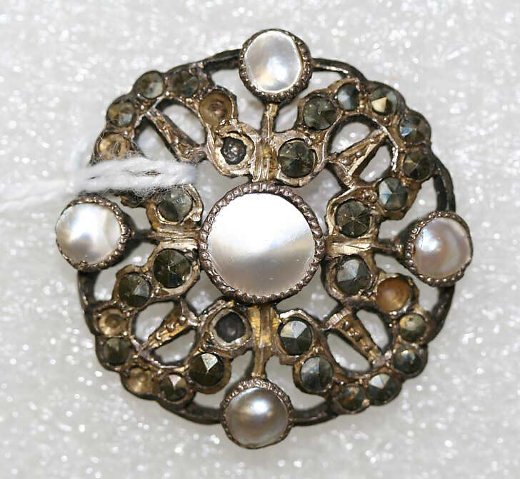 Button, metal, marquisite, pearls, French