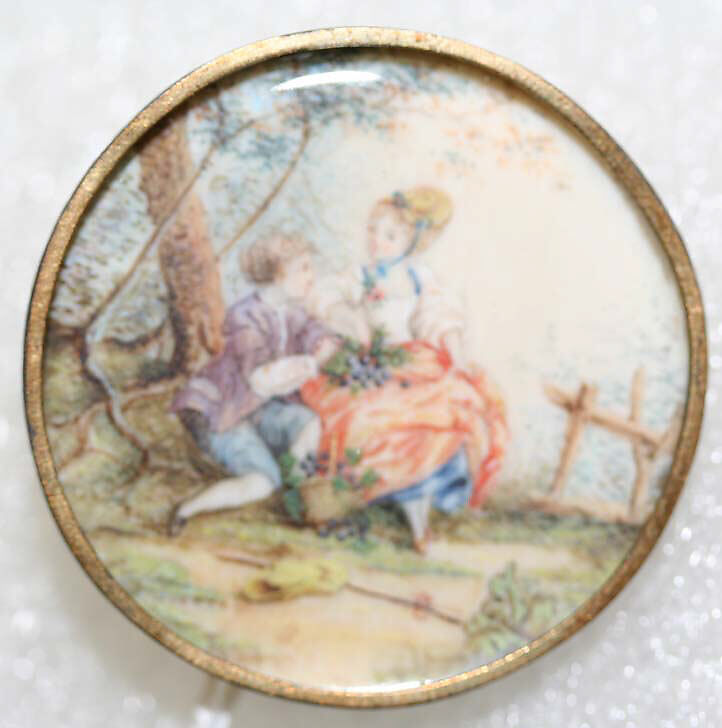 Button, ivory, glass, French