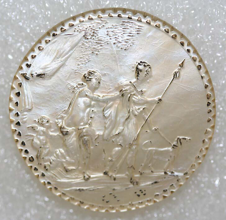 Button, mother-of-pearl, French