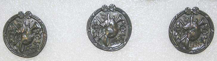 Button, metal, French 