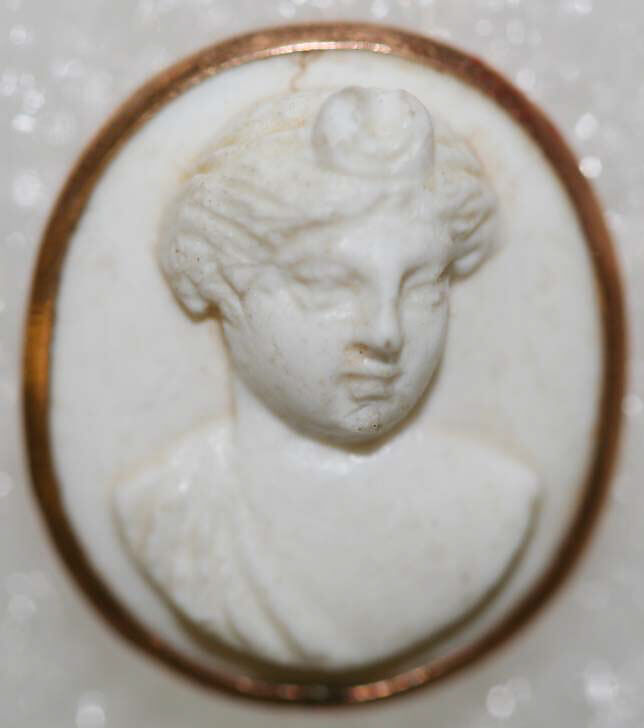 Button, metal, Italian