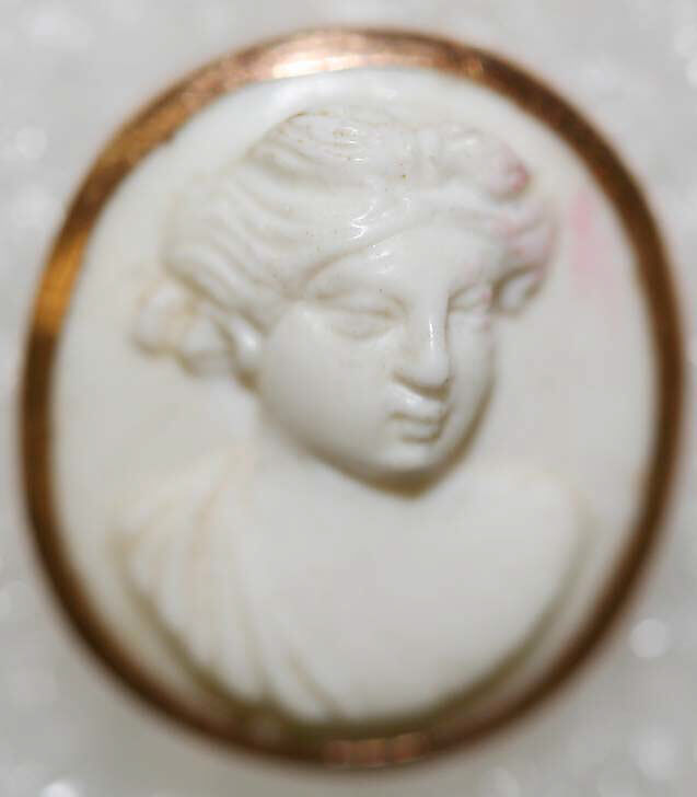 Button, metal, Italian