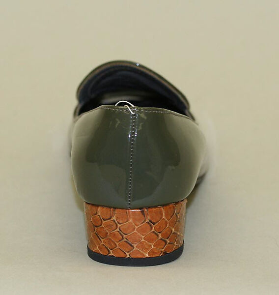 Pumps, Golo Footwear Corporation, leather, plastic (vinyl), American