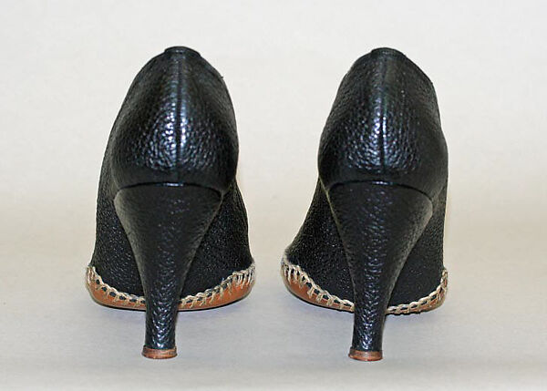 Pumps, leather, Italian