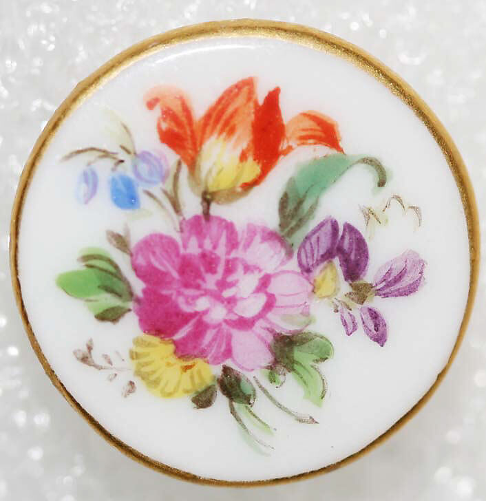 Button, porcelain, European