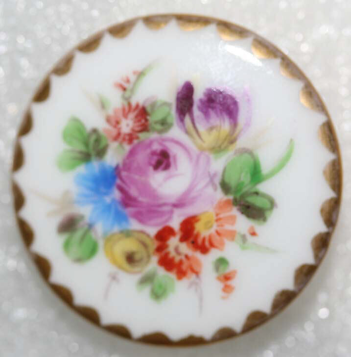 Button, porcelain, European