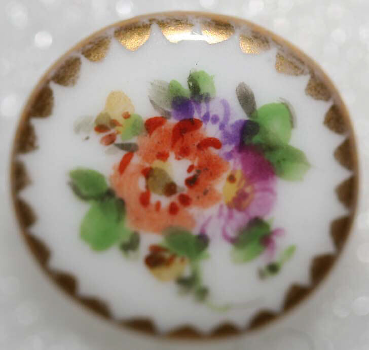 Button, porcelain, European