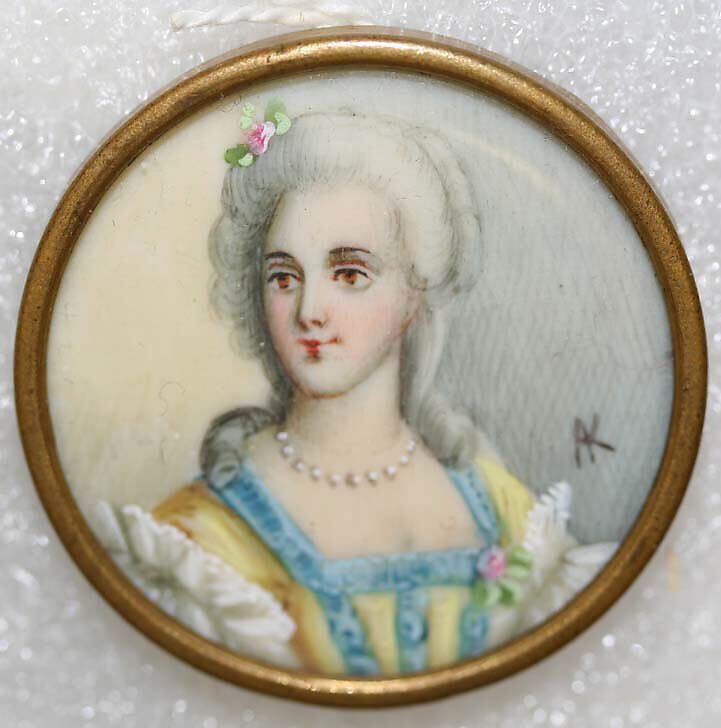 Button, ivory, glass, French