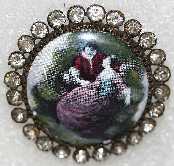 Button, enamel, rhinestones, French