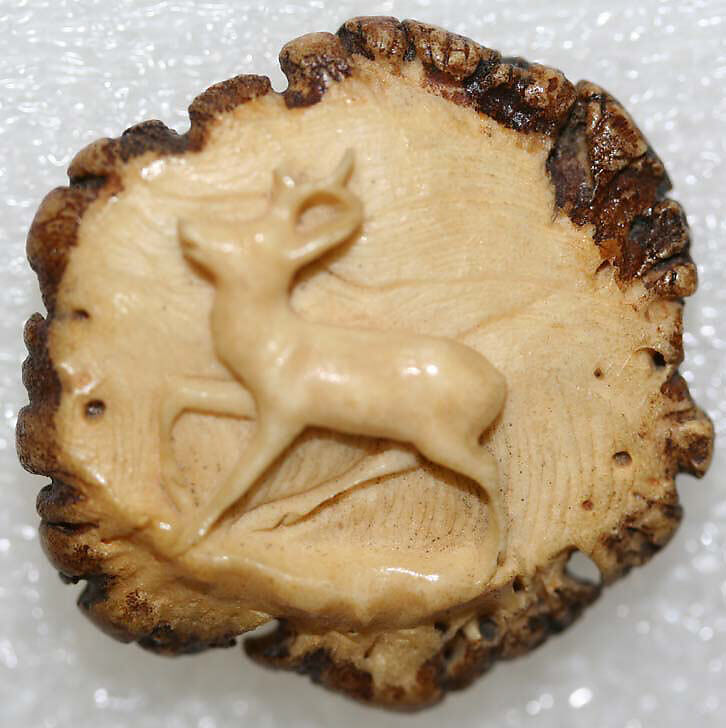 Button, horn, German