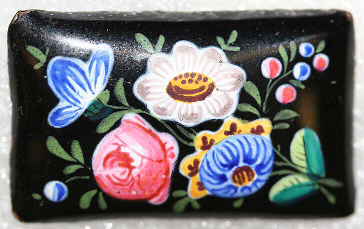 Button, enamel, French