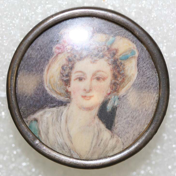 Button, metal, ivory, Italian
