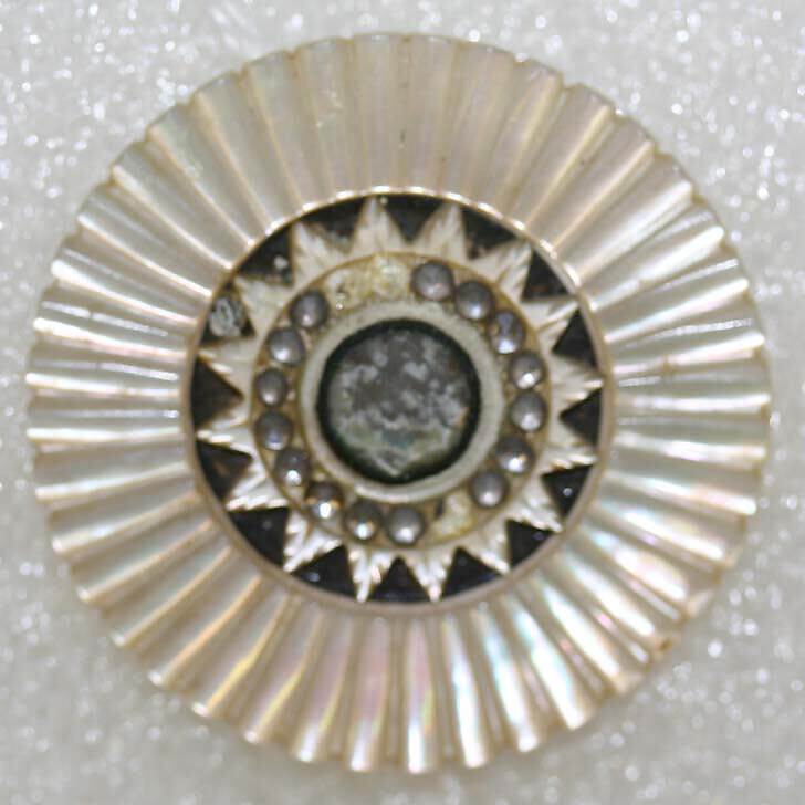 Button, mother-of-pearl, paste, metal, French