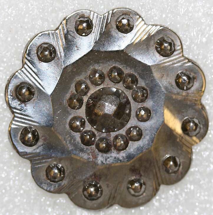 Button, metal, French