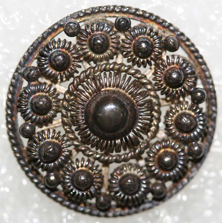 Button, metal, European
