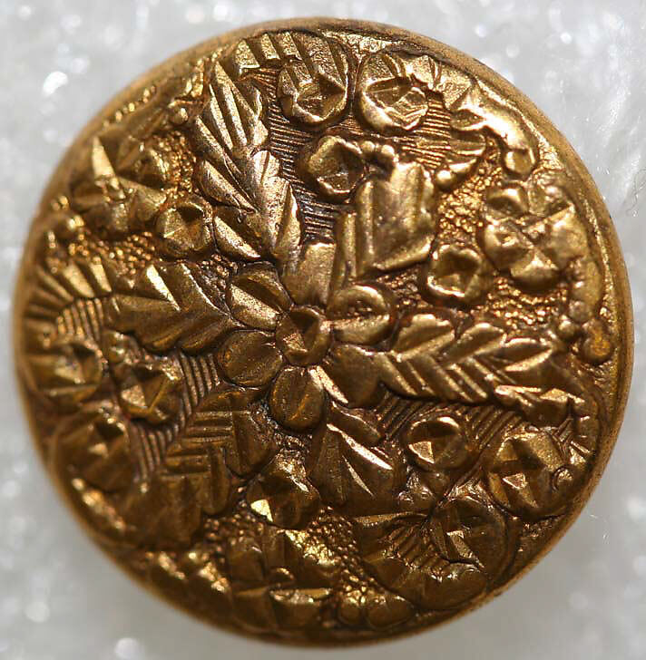 Button, metal, American or European