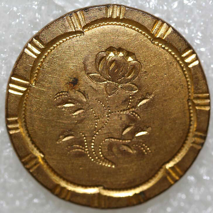 Button, metal, American or European