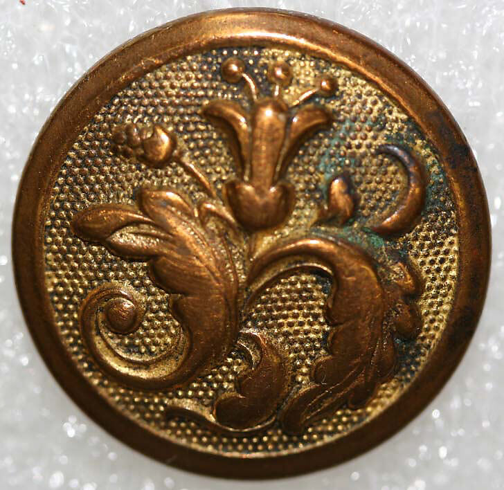 Button, metal, American or European