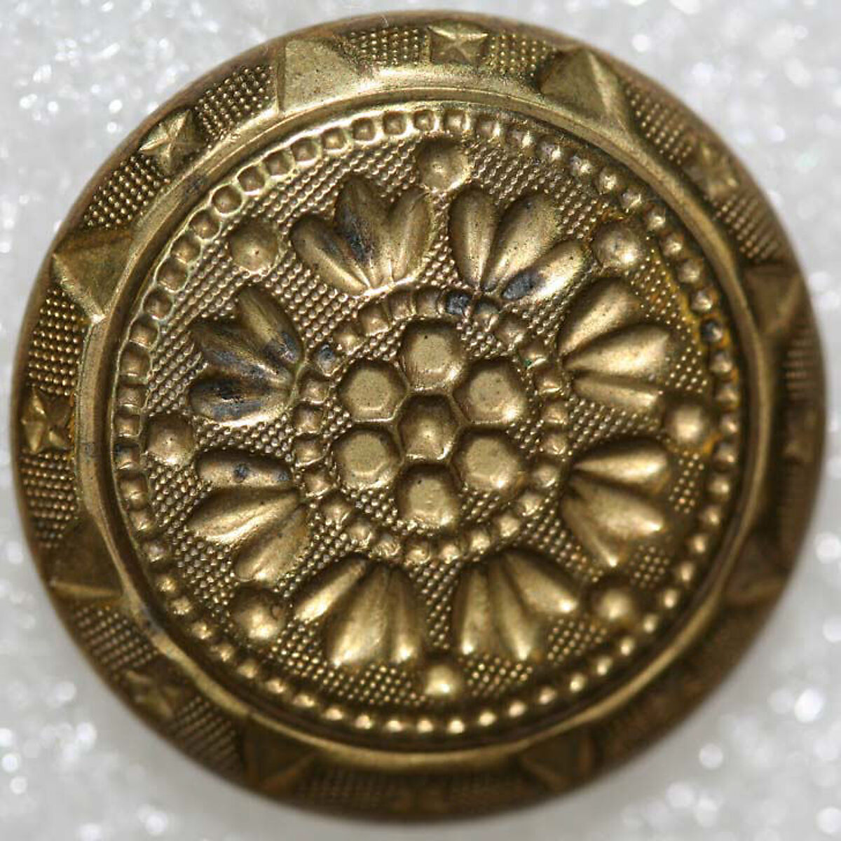 Button, metal, American or European