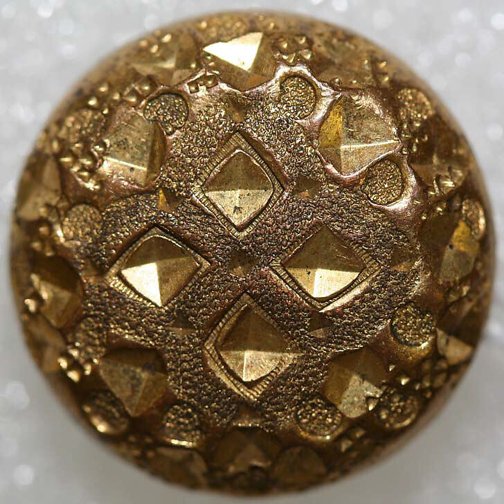 Button, metal, American or European