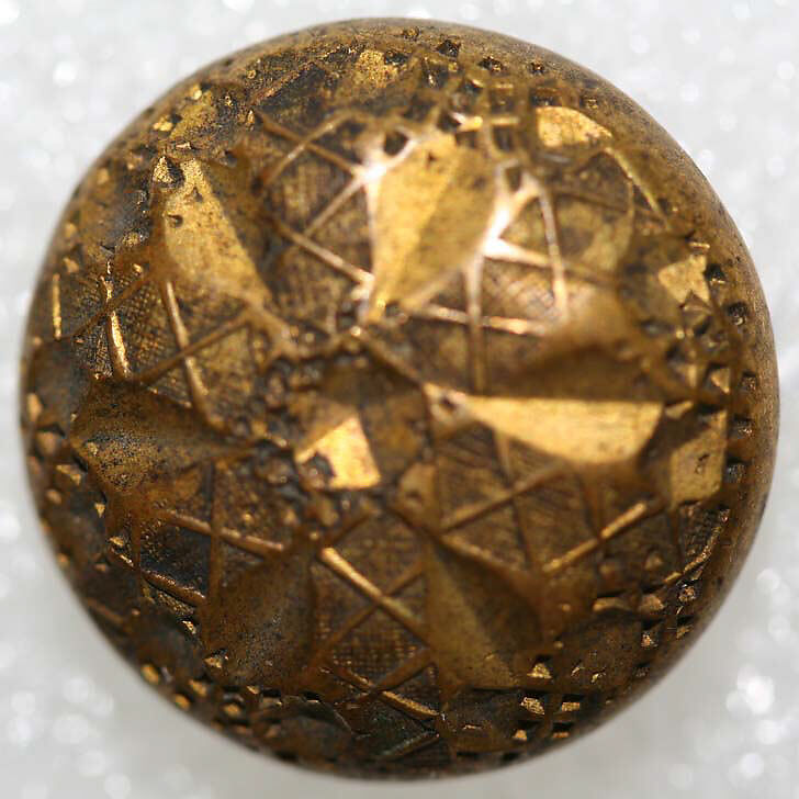 Button, metal, American or European