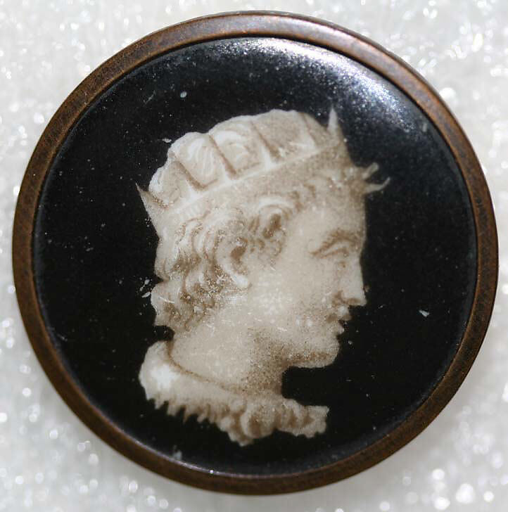 Button, porcelain, French