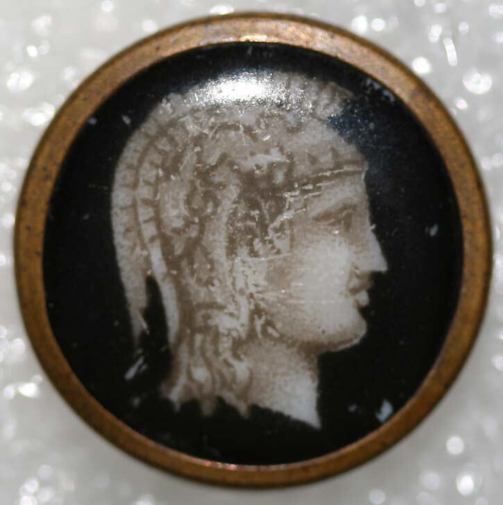 Button, porcelain, French