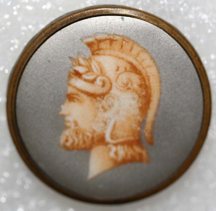 Button, porcelain, French