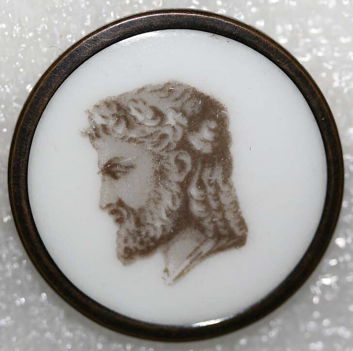 Button, porcelain, French