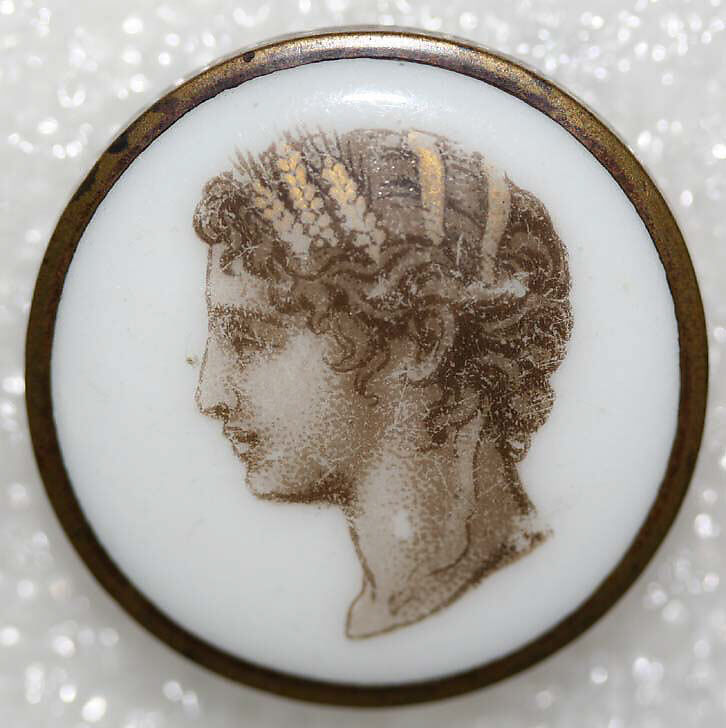 Button, porcelain, French