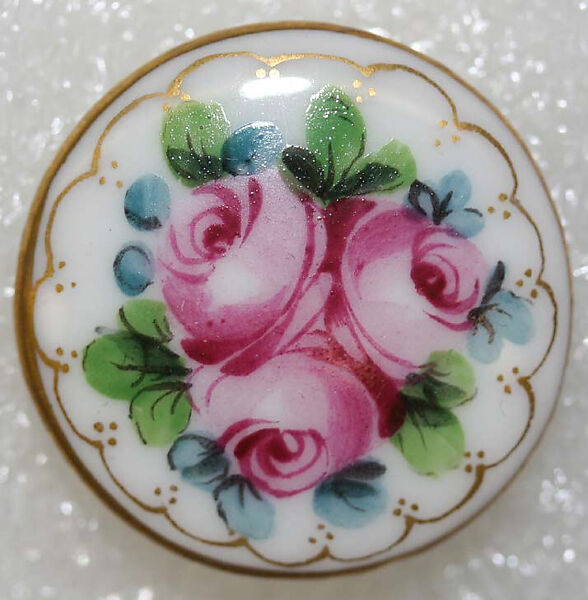 Button, porcelain, American or European