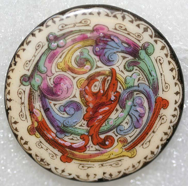 Button, porcelain, American or European