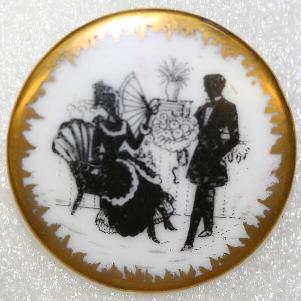 Button, porcelain, American or European
