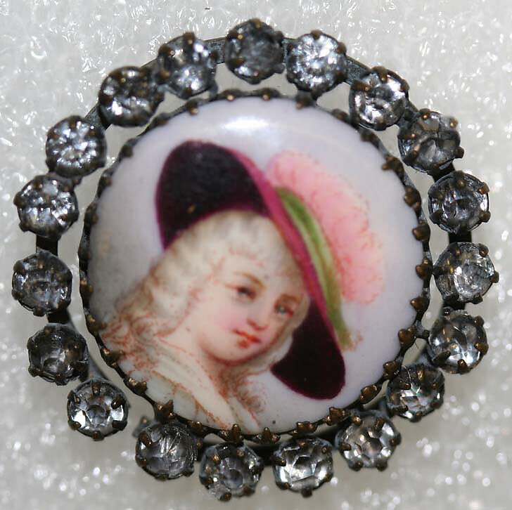 Button, porcelain, British