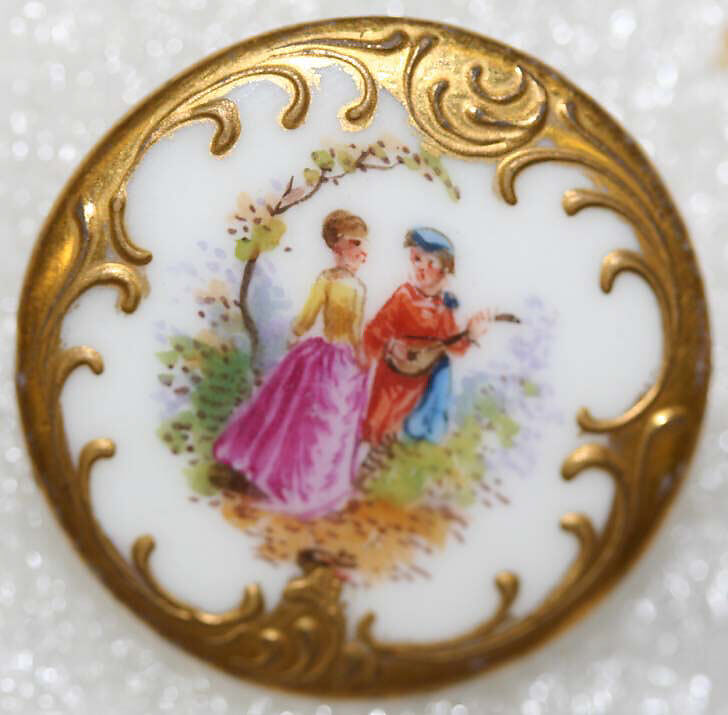 Button, porcelain, British