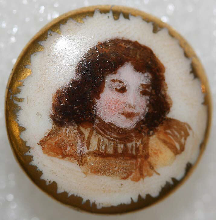 Button, porcelain, British