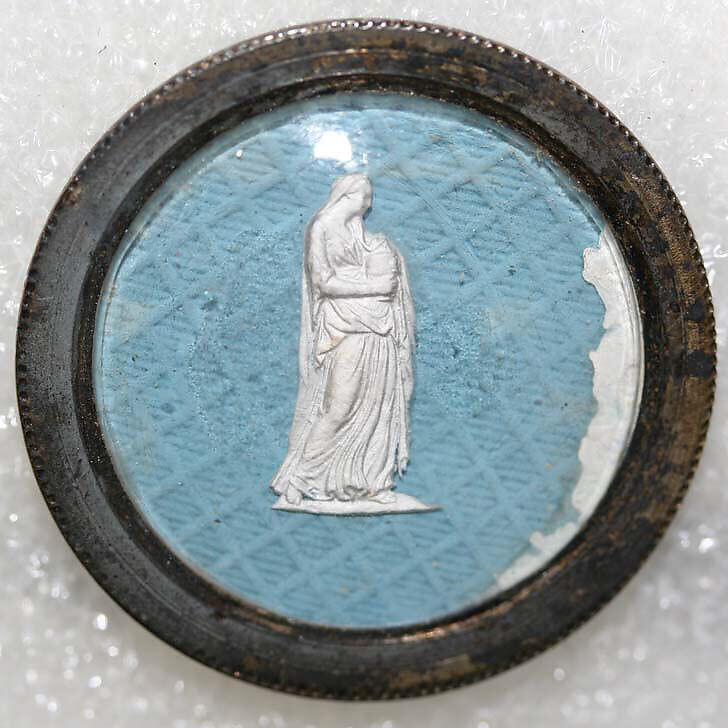 Button, [no medium available], American or European