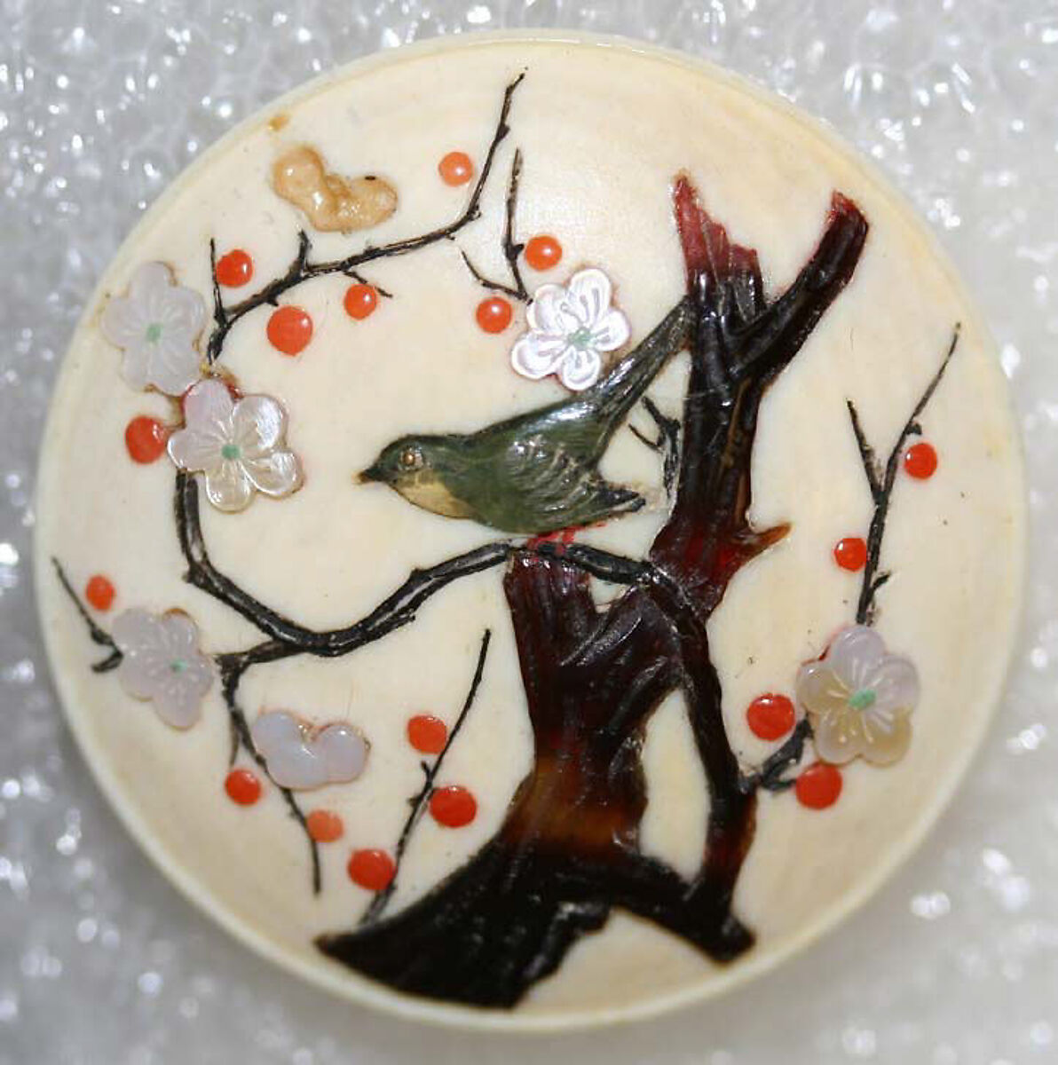 Button, [no medium available], American or European