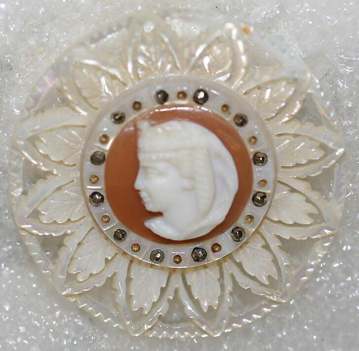 Button, [no medium available], American or European