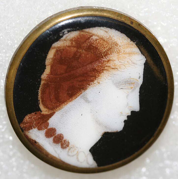 Button, [no medium available], American or European