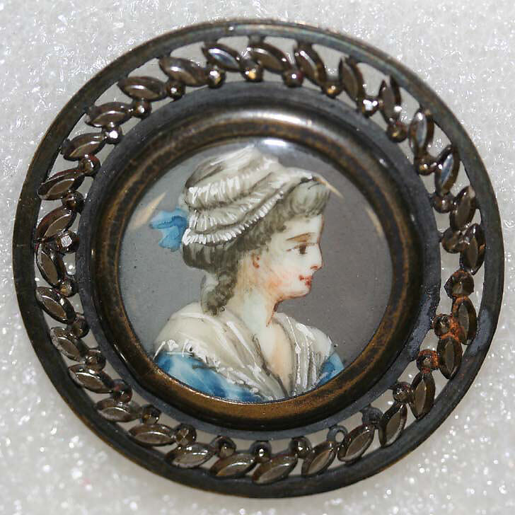 Button, ivory, rhinestones, metal, French