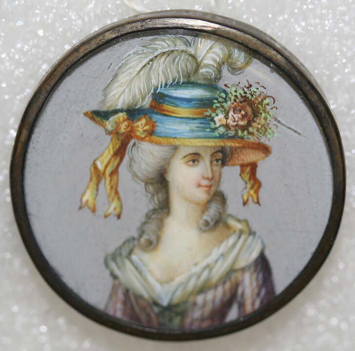 Button, ivory, rhinestones, metal, French