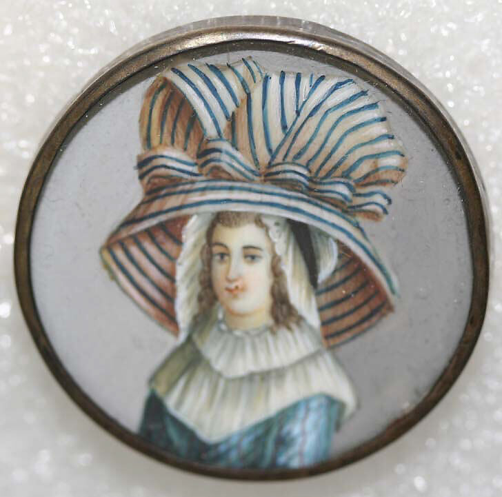 Button, ivory, rhinestones, metal, French