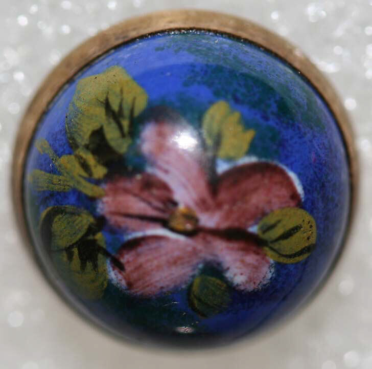 Button, enamel, French