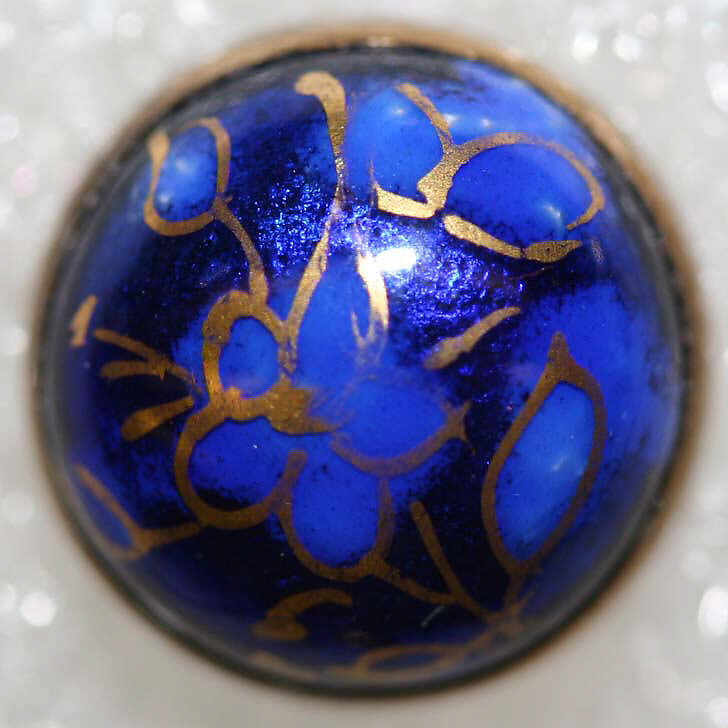 Button, enamel, French