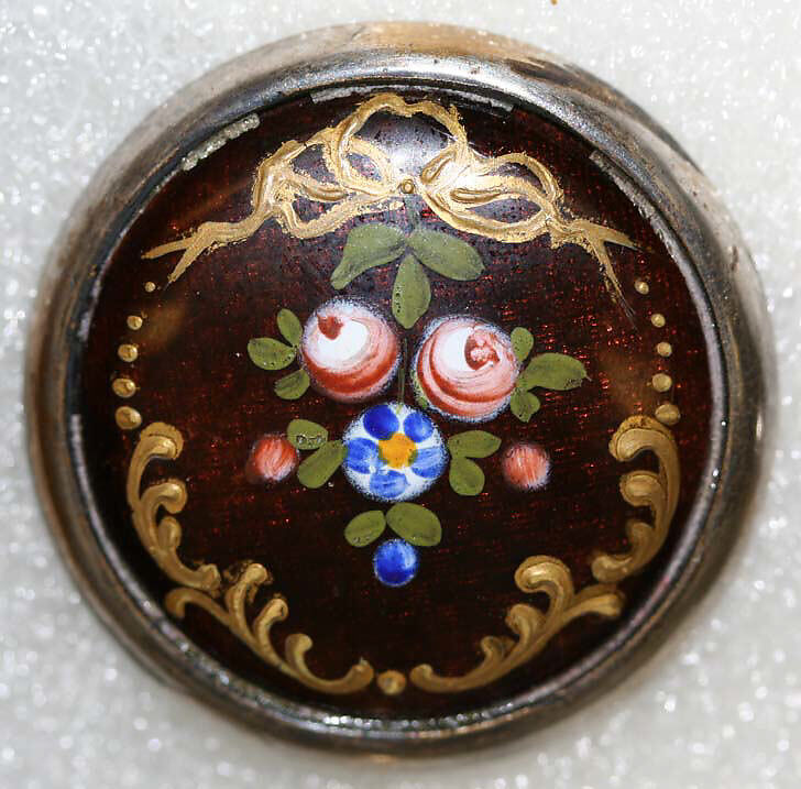 Button, enamel, French